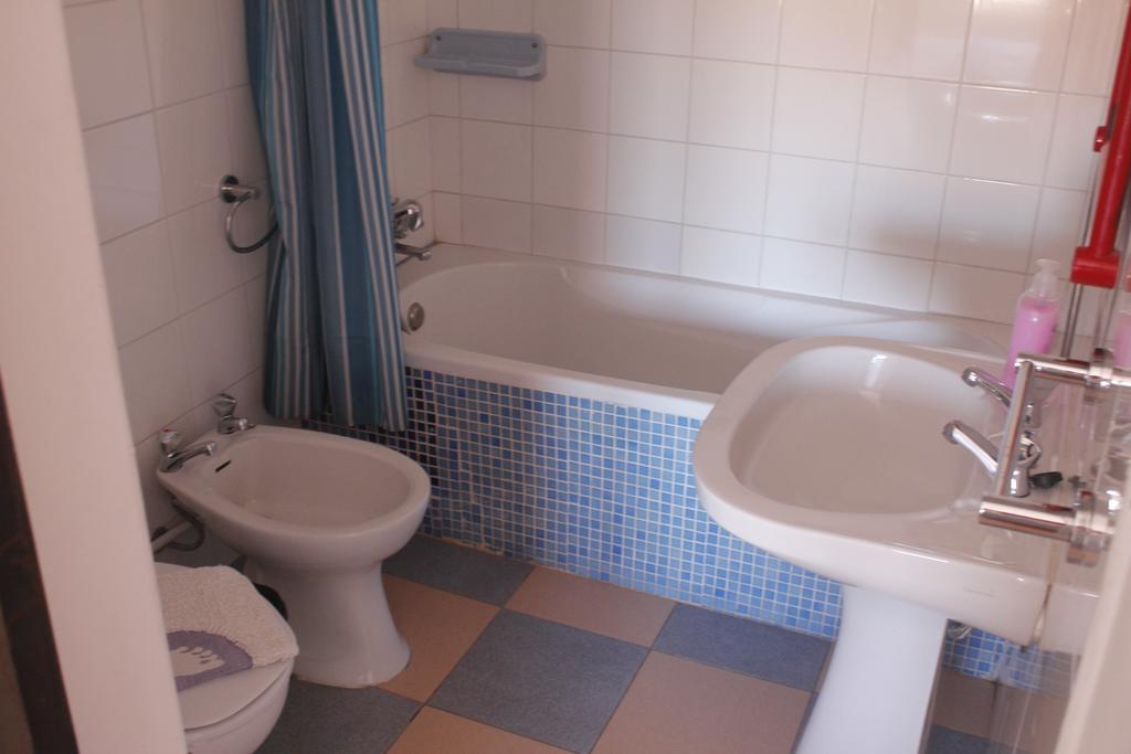 Lagos Central Hostel Ngoại thất bức ảnh